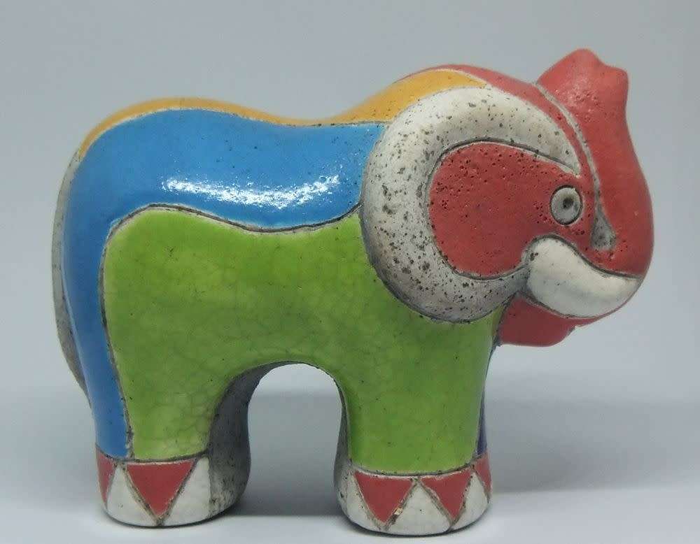 A COLOURFUL SIGNED VINTAGE RAKU POTTERY ELEPHANT FIGURINE