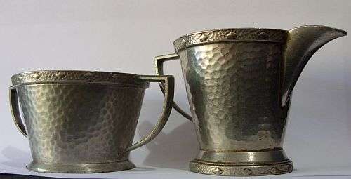 A GREAT PAIR OF PEWTER ITEMS - SUGAR BOWL AND MILK JUG BY ARGENT PEWTER