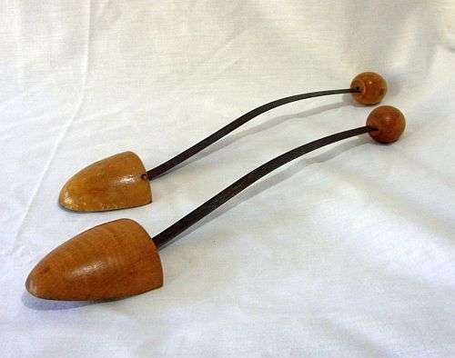 SHOE - I - FILL old old vintage SHOE STRECHERS