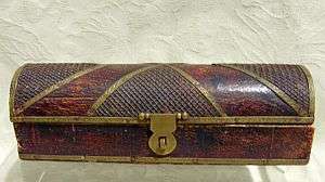A long decorative jewellery / trinket box