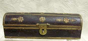 A decorative jewellery / trinket box