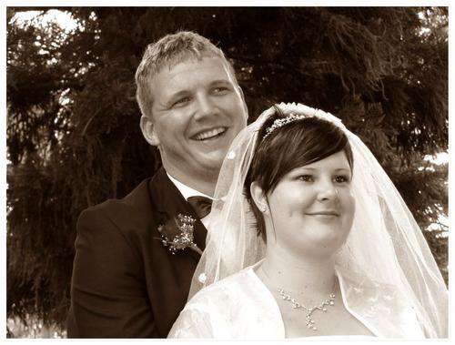 Affordable Top Quality Wedding Photos !! Bargain Price For Good Memories ! Taken By A Professional !
