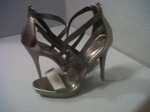 Urbanzone Shoes Size 5 - FREE SHIPPING