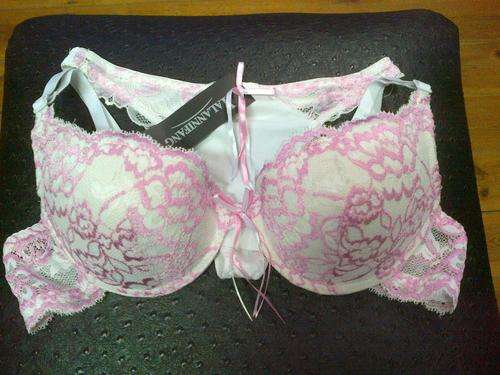 LATE ENTRY!!! GORGEOUS BRA SET - SIZE 34B