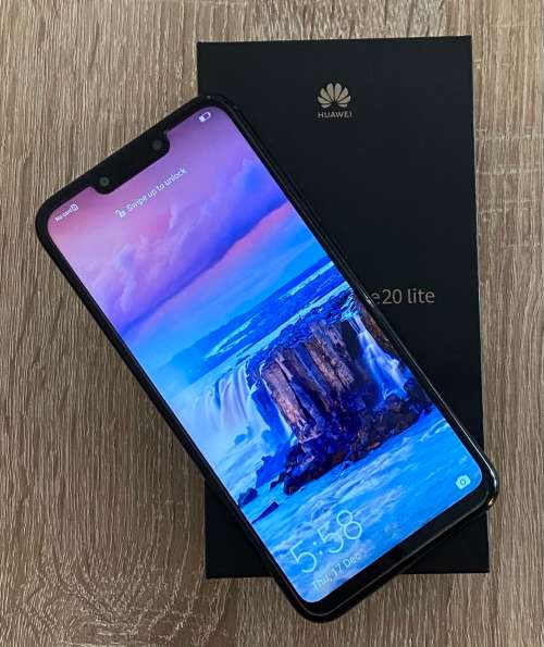 HUAWEI MATE 20 LITE 64GB DUAL SIM - BLACK - LIKE NEW - 3 MONTHS WARRANTY