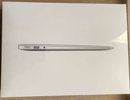 APPLE MACBOOK AIR 2017 13 INCH i5 128GB - SEALED - 12 MONTHS WARRANTY