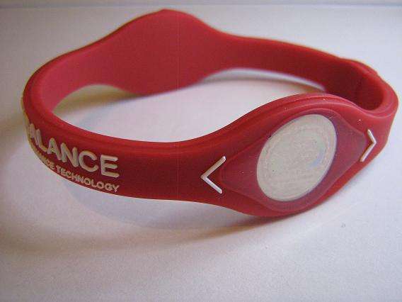 POWER BALANCE  MED 19CM RED @ CRAZY RI START 2 DAYS ONLY AUCTION