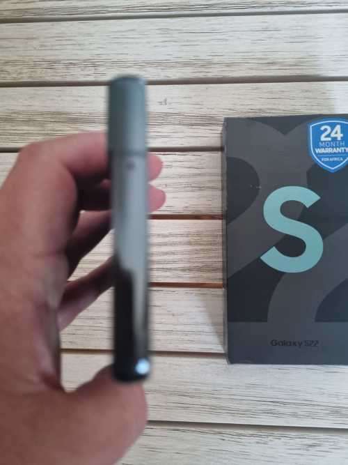 Samsung S22 Green, 256GB - Like new