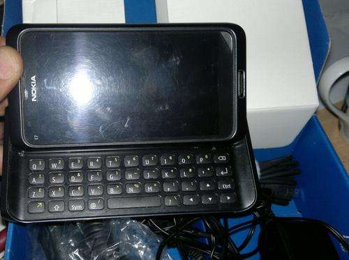 Nokia E7 - Awesome Buy, virtually new (3 months) Custom Belle OS!