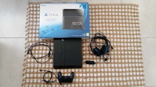 PS4 1TB Edition Plus Ear Force P12 Headset