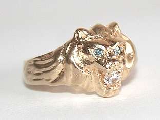 REDUCED MADLY - 9ct gold Lion RING: blue topaz, simulated diamond. Ready for you