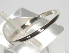 9k / 9ct white gold Wedding Band / Ring, 1.7mm wide, half round. Size P. Ready for you. Last one!