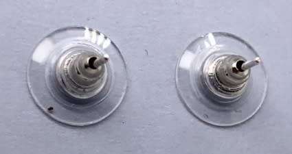 Single 19.2k / 19.2ct Portuguese rose gold Nike swoosh stud EARRING. Ready for you. Last one!