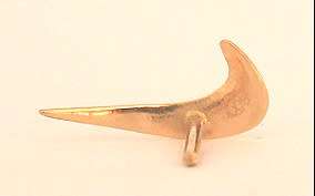 Single 19.2k / 19.2ct Portuguese rose gold Nike swoosh stud EARRING. Ready for you. Last one!