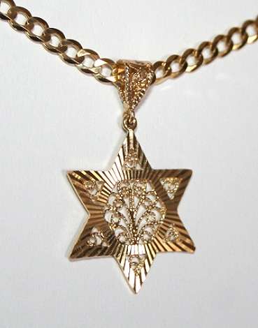 Magen David = Star of David: solid 9ct gold