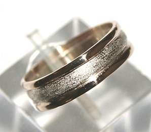9k / 9ct white & yellow gold Designer BAND: 6mm, size R, S or T