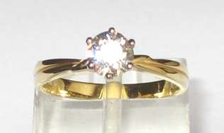 0.668ct Diamond Solitaire Ring: 18ct gold +Cert +Val =REDUCED MADLY!