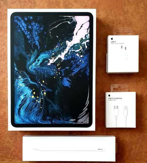 Apple iPad Pro 11 256GB WiFi only **NEW** FREE APPLE PENCIL 2nd GEN!!!