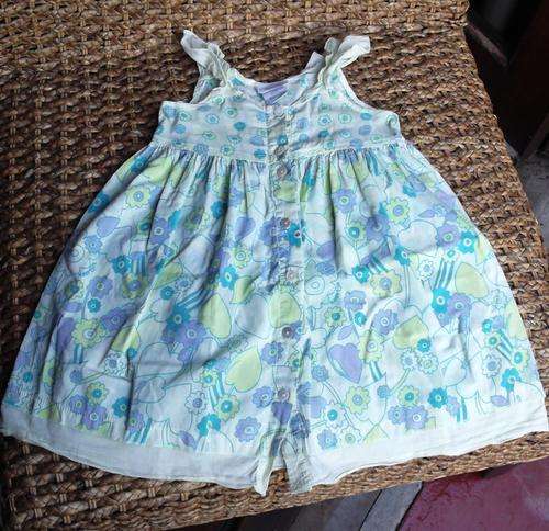 Lovely 100% cotton printed Naartjie dress for little girl, size XS 3 years