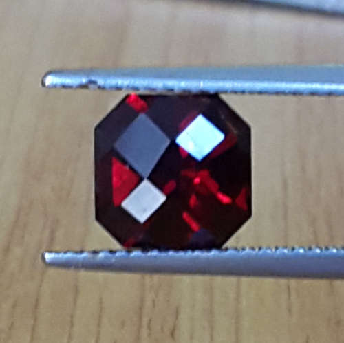 4.61CT - 2 X UNIQUE GARNETS!!! BEAUTIFUL
