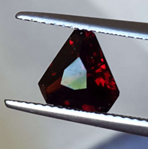 4.61CT - 2 X UNIQUE GARNETS!!! BEAUTIFUL