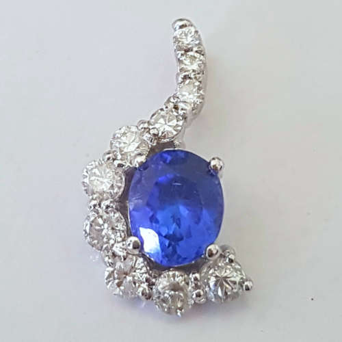 **TANZANITE AND DIAMOND PENDANT- STUNNING!!!!