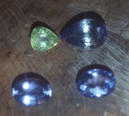 Natural 1.81ct Pear  Tanzanite/ 2 x 0.78 Oval Tanzanite / 0.75 Green Sapphire