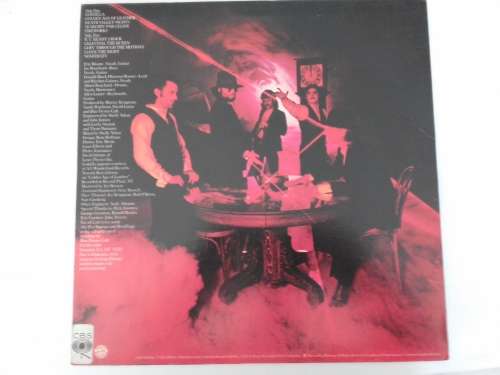 Blue Oyster Cult - Spectres  ( 1977 US released NM / NM LP )