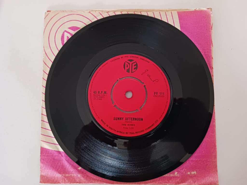 The Kinks - Sunny Afternoon ( scarce 1966 SA released 7` single )