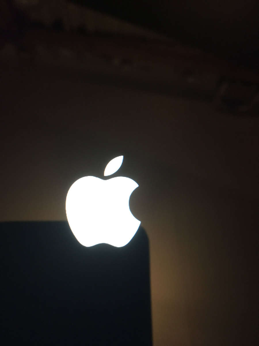 Apple iPad Mini 32GB WIFI and 4G (LTE) in Excellent Condition with cover and Keyboard