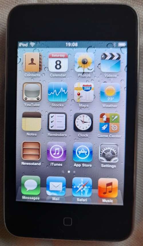 GENUINE APPLE  Apple iPod | 3Rd Generation | 32GB | MC008ZP - A1318