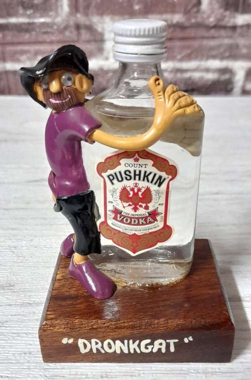 Vintage Puskin Vodka Mancave / Bar `Dronkgat` Figarine 135mm High
