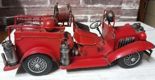 Vintage Tin / Metal Fire Engine - 37cm x 18cm