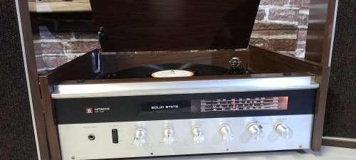 Vintage Late 70`s - Hitachi DPK-303  - Record Player and  Radio in working and in Amazing Condition.