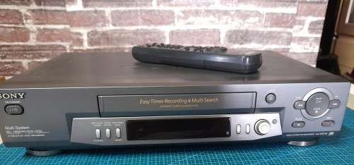 Sony SLV-ED115PS -  VCR in Working order with Remote.