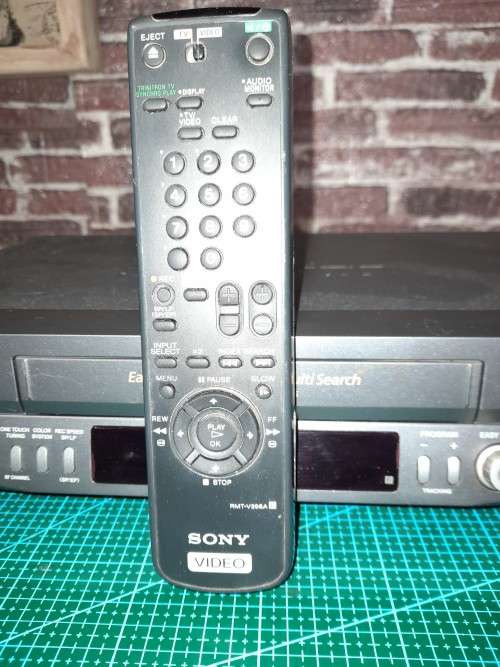 Sony SLV-ED115PS -  VCR in Working order with Remote.