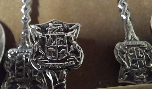 Lovely Vintage Limited Edition Set of Tea Spoons in very Good Condition.