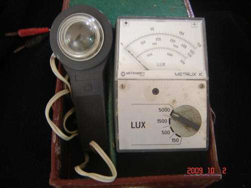 LUX METER METRUX
