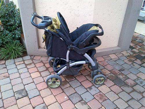 Chelino travel system