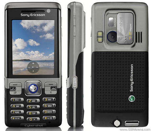 LOCAL /BRAND NEW /SONY ERICSSON C702 /SEALED/24 MONTH WARRANTY