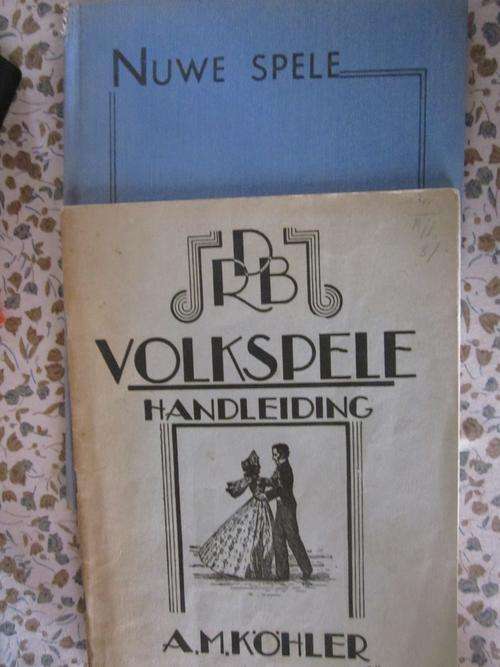 2 x Volkspele Handleidings