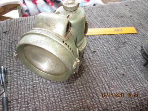 AMAZING FIND..ANTIQUE CARBIDE BICYCLE LAMP..PLEASE SEE ALL PICS