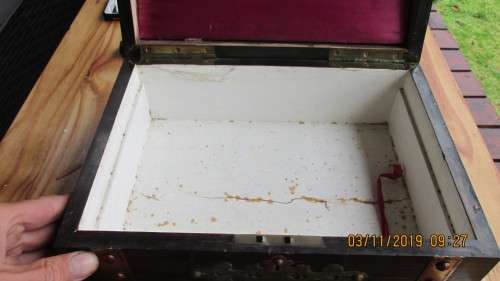 BEAUTIFULLY DETAILED OLD WOODEN JEWELERY CHEST!!!!!... PLEASE LOOK!!