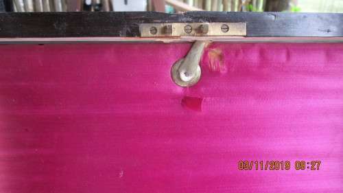 BEAUTIFULLY DETAILED OLD WOODEN JEWELERY CHEST!!!!!... PLEASE LOOK!!