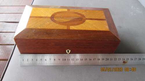 STUNNING INLAID JEWELERY BOX. VELVET LINED, EXCELLENT CONDITION ...PLEASE SEE IMAGES