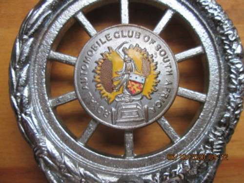 Great find...Vintage South Africa RAC Royal Automobile Club Badge #8644... Great condition