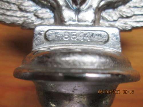 Great find...Vintage South Africa RAC Royal Automobile Club Badge #8644... Great condition