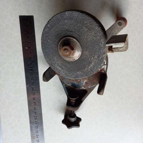 VINTAGE CAST IRON TABLE MOUNT GRINDER