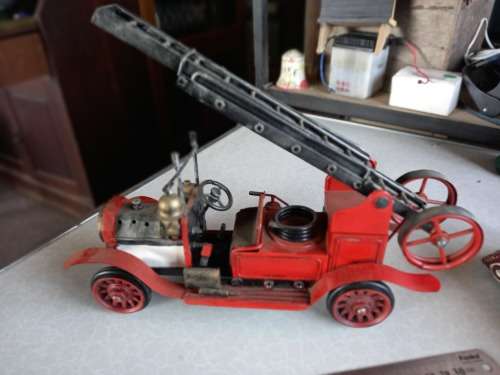 HAND CRAFTED TIN PLATE FIRE ENGINE