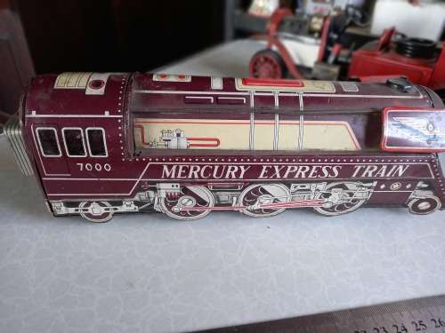 LARGE VINTAGE TIN PLATE TRAIN FOR DISPLAY